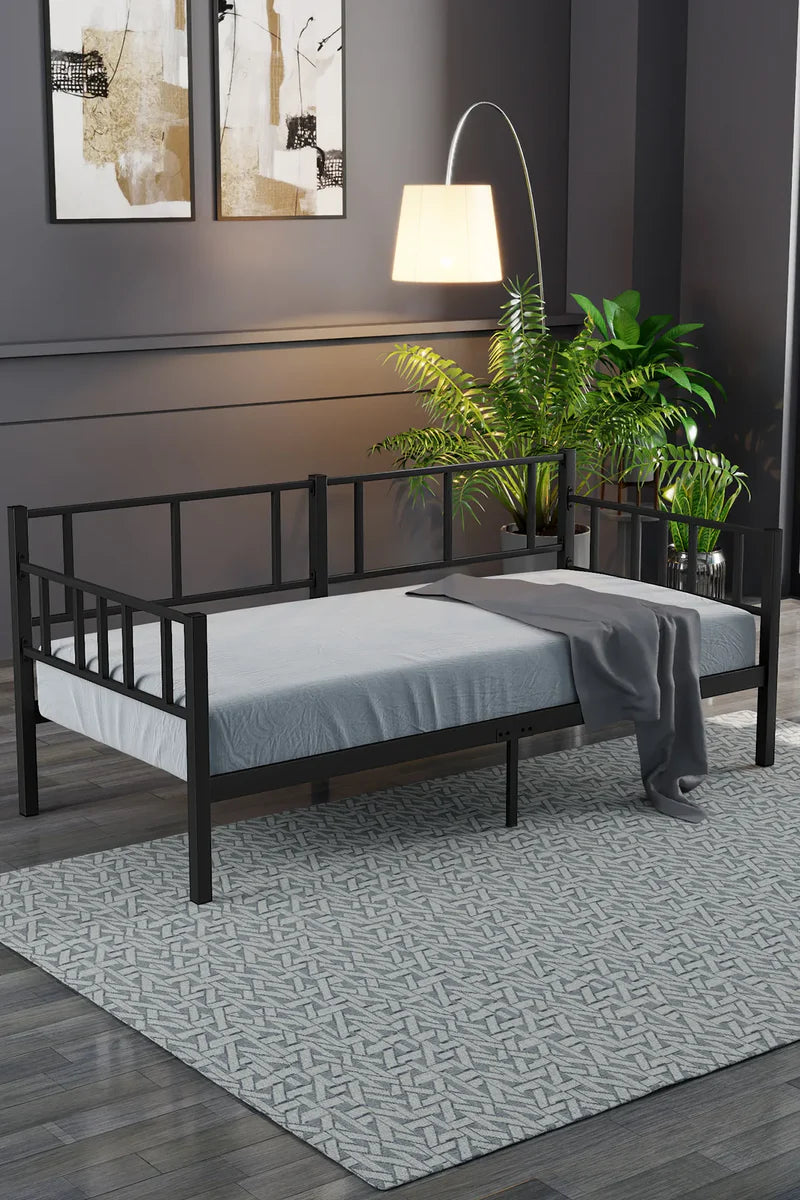 Bliss Daybed + Acelya Dušek